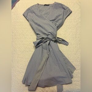 Vineyard Vines Blue and White Striped Top